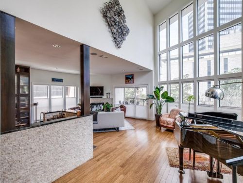 3731 Gilbert Ave, Dallas TX 75219-4364 exterior