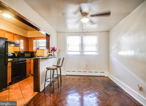 6503 Guyer Ave, Philadelphia PA 19142-2808 exterior