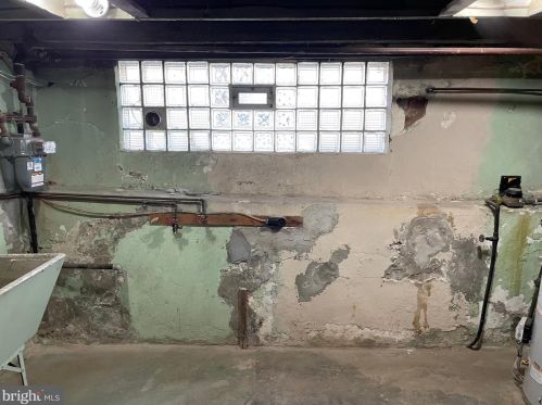 4029 Dungan St, Philadelphia PA 19124-5316 exterior