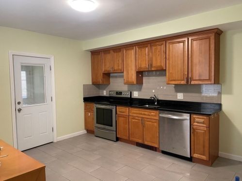 64 Penn St, Quincy MA  02169-7505 exterior