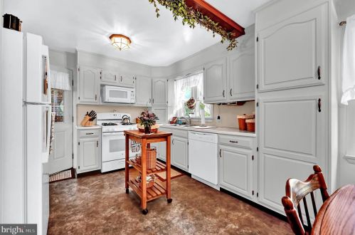 1000 Littlestown Rd, Littlestown PA 17340-9442 exterior