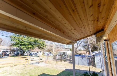 5625 Arlington Park Dr, Dallas TX  75235-6201 exterior