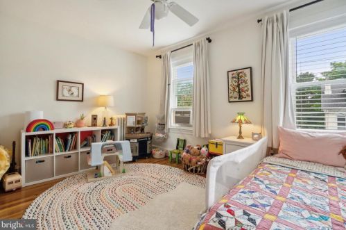 652 Johnson St, Philadelphia PA 19138-1039 exterior