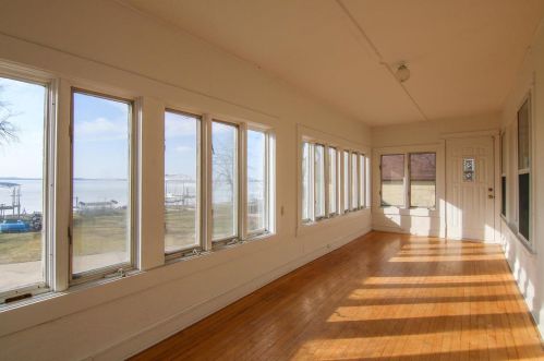 1024 Sherman Ave, Madison WI  53704-4233 exterior