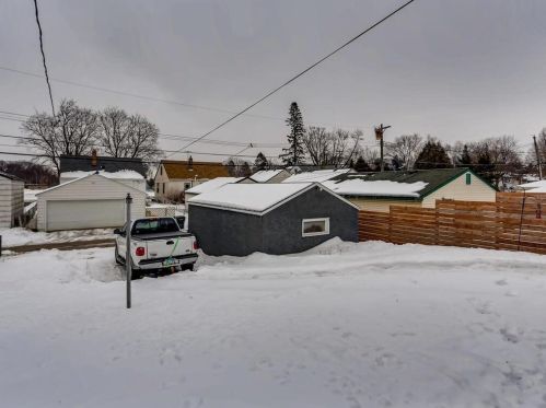 143 22nd Ave, South Saint Paul MN 55075-5846 exterior