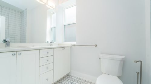 2317 Addison St, Chicago IL 60618-6042 exterior