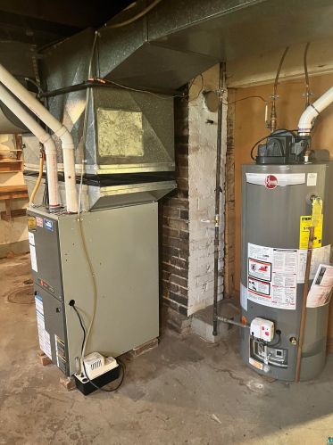 2414 2nd St, Duluth MN 55802-2013 exterior