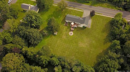 281 Abbe Rd, Enfield CT 06082-5745 exterior