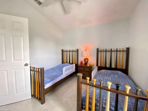 750 Cherry Blossom Ct, Naples FL 34120-1493 exterior