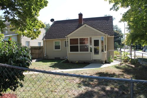 801 Eleanor St, Grand Rapids MI 49505-4223 exterior