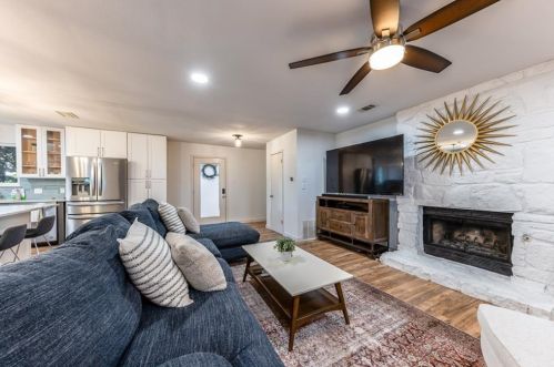 3803 Alexandria Dr, Austin TX  78749-3934 exterior