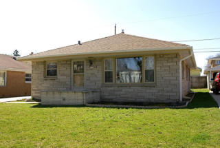 3237 Verona Ct, Milwaukee WI  53215-4228 exterior