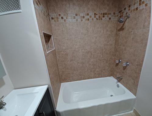 7303 Oakley Ave, Chicago IL 60636-3114 exterior