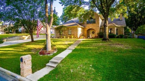 3215 Crenshaw St, Longview, TX 75605-2501