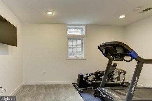 14408 Butternut Ct, Rockville MD exterior