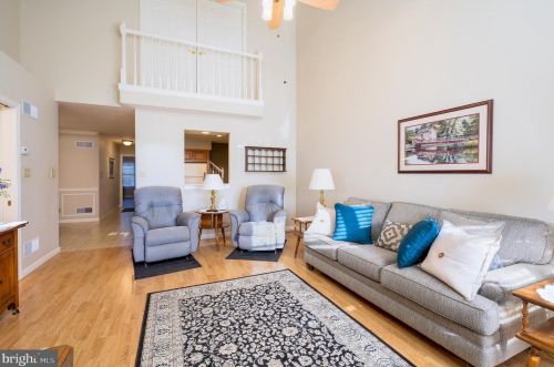 70 Beck Mill Rd, Hanover, PA 17331-3857