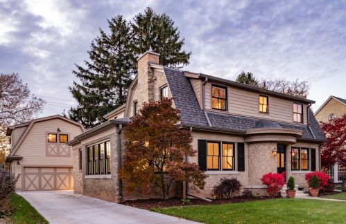 5815 Shoreland Ave, Milwaukee, WI 53217-4621