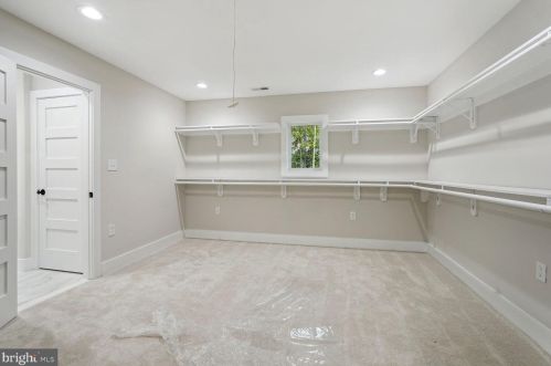 10601 Greenacres Dr, Silver Spring MD 20903-1214 exterior