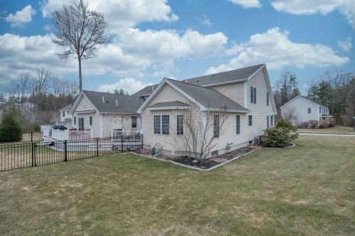 30 Max Ln, Concord NH 03301-8629 exterior