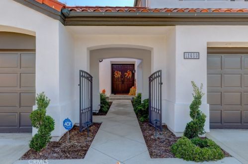 12080 Riviera, Tustin CA  92782-1203 exterior