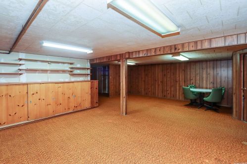 3 Cloverfield Rd, Valley Stream NY exterior