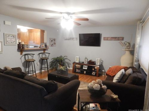 82 Northfield Rd, Wallingford, CT 06492-5224