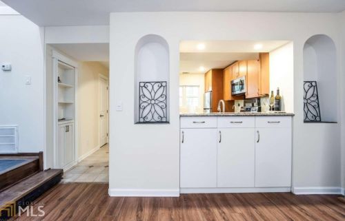 5430 Chemin De Vie, Atlanta GA 30342-2577 exterior