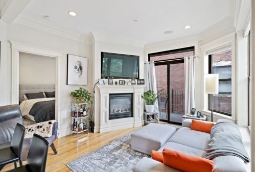 909 Beacon St, Boston, MA