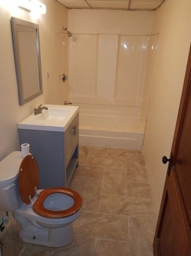 51 Perry Ave, Worcester MA 01610-2109 exterior