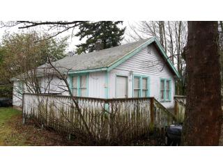 5703 Alberta St, Portland OR  97218-2618 exterior