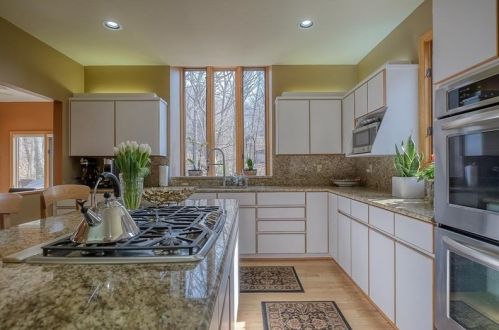 400 Windmere Dr, Pittsburgh, PA 15238-2439