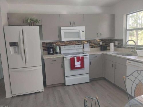 1740 20 Ave, Naples FL 34120-2317 exterior