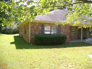 1090 Summer Brook Rd, Atlanta, GA 30349-6742