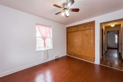 37 Lewis Ave, Waukegan IL 60087-4739 exterior