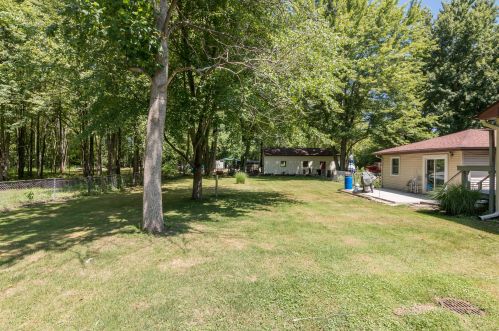 5555 2 St, Kalamazoo MI 49009-8576 exterior