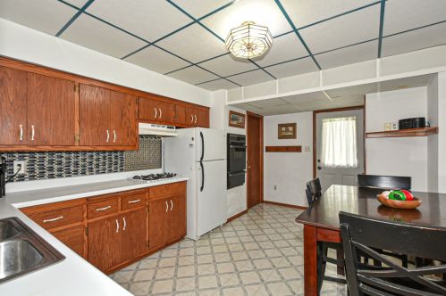 1754 65, Milwaukee WI 53214-3249 exterior