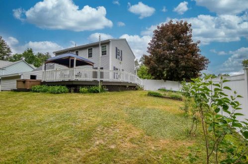 5 Styles Dr, Concord NH 03301-8634 exterior