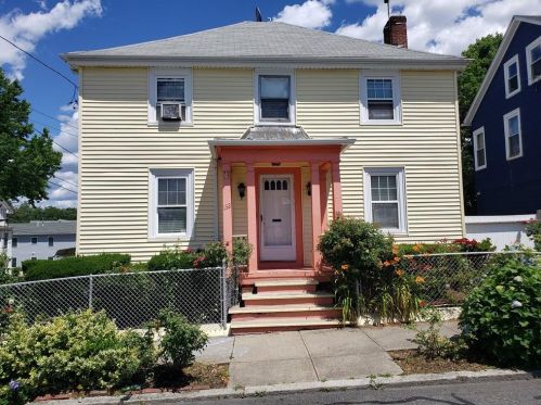 132 Carleton St, Providence, RI 02908-5210