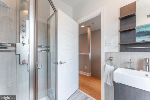 228 Girard Ave, Philadelphia PA 19130-1687 exterior