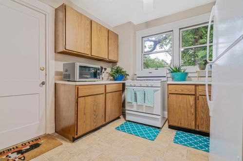 147 Race St, Pittsburgh PA 15208-1424 exterior