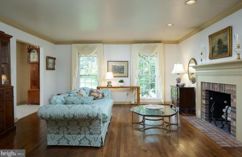 13508 Maidstone Ln, Rockville MD 20854-1030 exterior