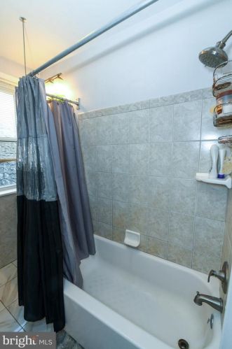 5645 Hazel Ave, Philadelphia PA 19143-1938 exterior