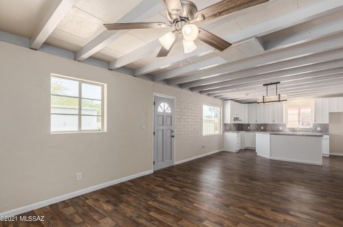 2305 19th St, Tucson AZ  85719-7016 exterior