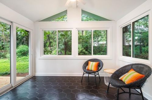 3904 Gladney Dr, Atlanta GA  30340-4618 exterior