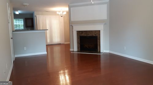 755 Crestwell Cir, Atlanta GA  30331-8629 exterior