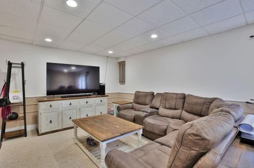 729 Crestview Ter, Gainesville GA 30501-3109 exterior