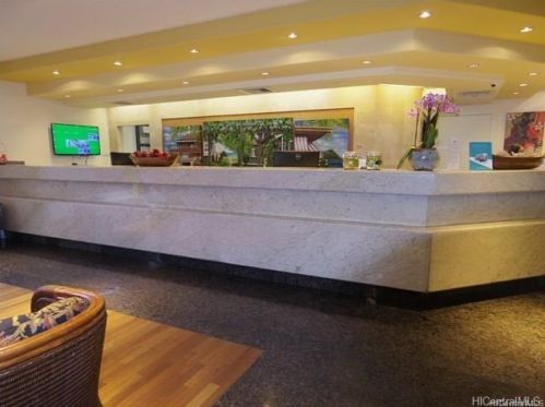 2045 Kalakaua Ave, Honolulu HI  96815-5118 exterior