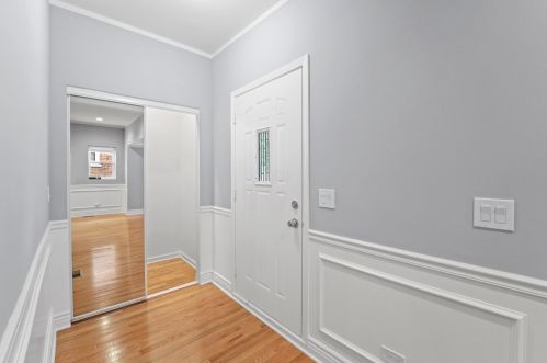 7938 Euclid Ave, Chicago, IL 60617-1055