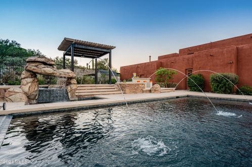 321 Corte Tortuga Vis, Tucson AZ  85745-1792 exterior