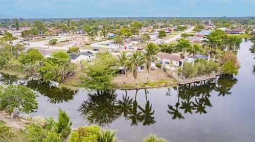 2497 54th Ter, Naples, FL 34116-6849